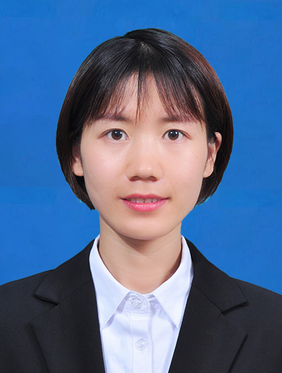 杨小英