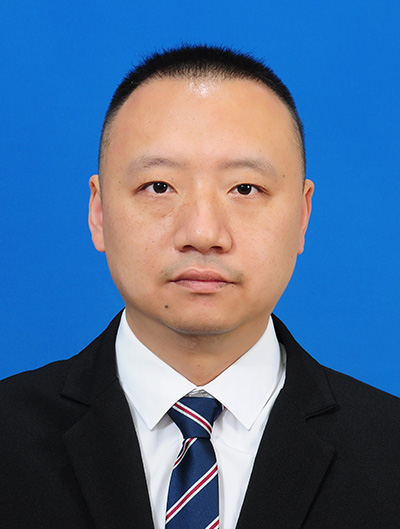 主治医师余玮